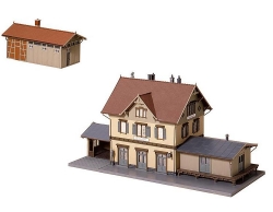 Gare de "Gueglingen" avec halle &amp;amp;amp;agrave; marchandises