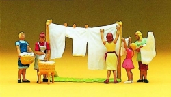 Blanchisseuses avec linge