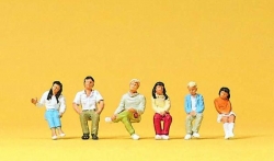 Personnages assis