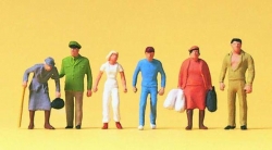 Policier et passants