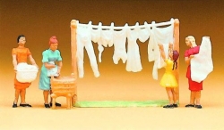 Blanchisseuses avec linge