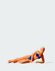 Baigneuse couchée